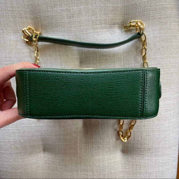 Ralph Lauren Green Purse with Gold Chain Strap - Picture 8 of 10